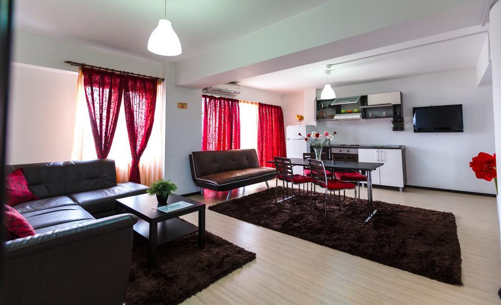 Il Primo Apartments Jassy Zewnętrze zdjęcie